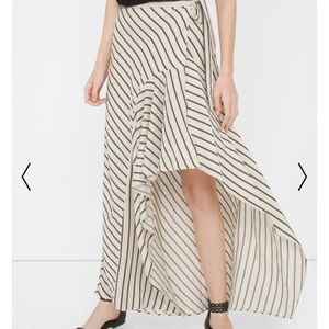 High low maxi skirt. White/black, size 4